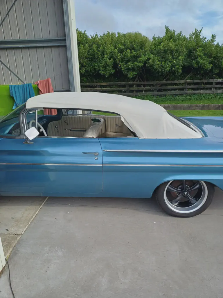 Convertible Top - Convertible top for a classic car