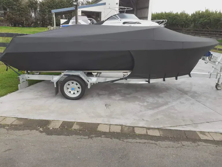 Jetboat Pull-over Cover - Black pull-over cover for jet boat